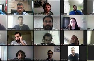 Rektör Uzun, YLSY öğrencileriyle video konferansla...