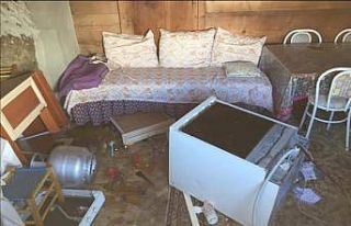 Rize’de çığ 1 evi yıktı