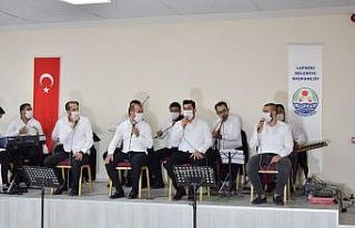 Roman ilahi grubundan korona konseri