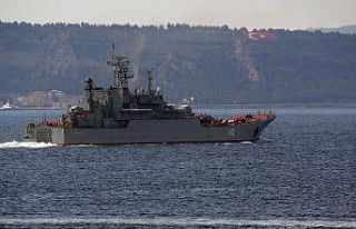 Rus savaş gemisi ’Novocherkassk’ Çanakkale Boğazı’ndan...