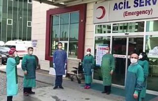 Sağlık çalışanlarından İstiklal Marşı