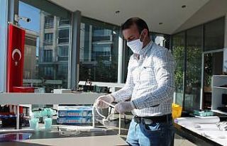 Saha personelleri için siperlikli maske üretimine...