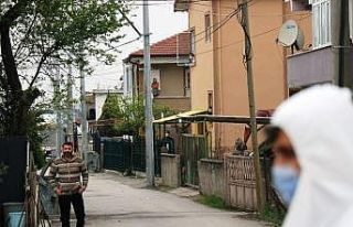 Sakarya şehir merkezinde bir sokak karantina altına...