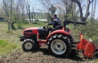 Sakarya’da vatandaşın tarlasını polis sürdü