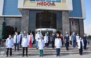 Salgında hayatını kaybeden sağlık çalışanlarına...