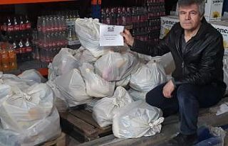 Salihli Selendililer Derneğinden gıda kolisi desteği