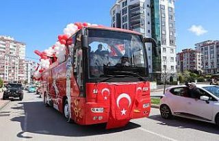 Samsun’da 23 Nisan’da konvoyla rengarenk kutlama