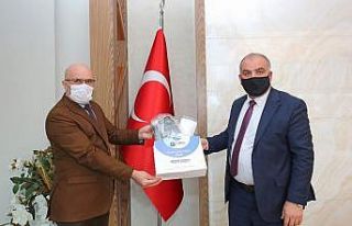 Sandıkçı’dan muhtarlara maske