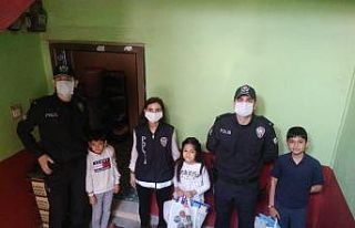 Sason polisi çocukların bayramını kutladı
