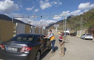 Sason’da bir bina karantinaya alındı