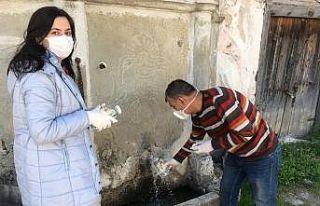 Şebeke sularından alınan numuneler laboratuvara...