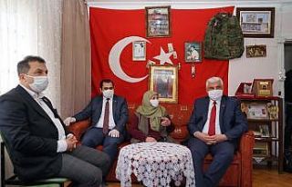 Şehit maaşını Milli Dayanışma Kampanyası’na...