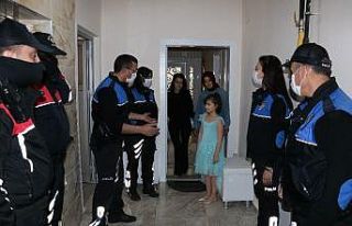 Şehit polis çocuklarına 23 Nisan sürprizi