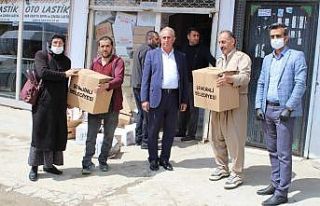 Şemdinli Belediyesinden ihtiyaç sahiplerine yardım