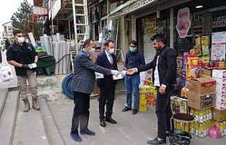 Şemdinli’de kadınlar maske üretmeye başladı