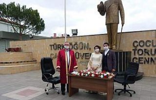 Sevgileri korona virüsü dinlemedi