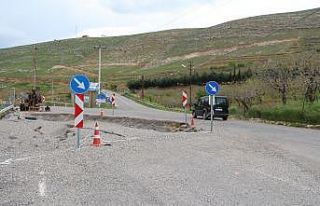 Siirt’te aşırı yağışlar nedeni ile asfalt...