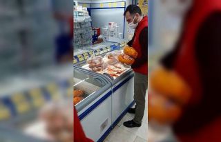 Siirt’te ekipler soğan ve tavuk isteyen yaşlıların...