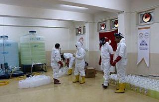 Siirt’te kimya öğretmenleri el ele verip korona...