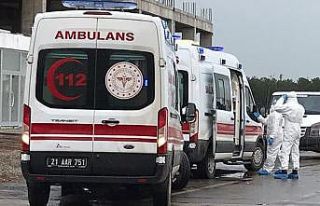 Silvan’da sağlık personelinin korona virüs testi...