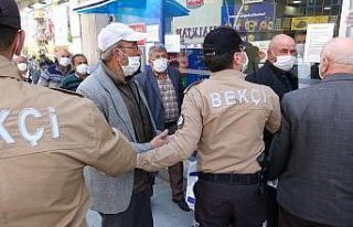 Sıra tartışması sosyal mesafeyi unutturdu