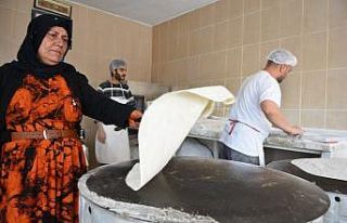 Siverek’te yufka ekmeğine ilgi arttı