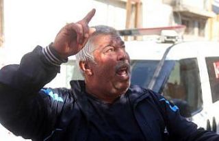 Sokağa çıkma kısıtlamasında akrabasını bıçakladı