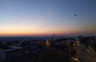Sokağa çıkma kısıtlamasının sabahında gündoğumunda...