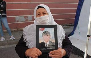 Sokağa çıkma yasağı kalktı, evlat nöbetindeki...