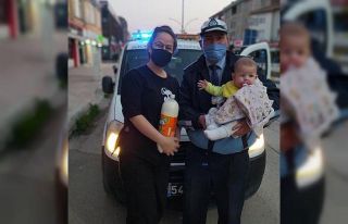 Sokağa çıkma yasağı nedeniyle bebeği için süt...