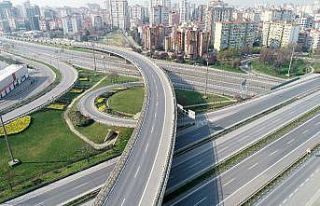 Sokağa çıkma yasağının ardından boş kalan...