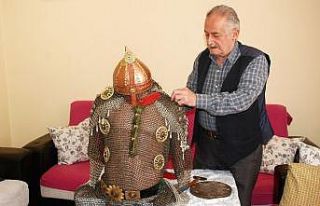 Sokağa çıkması yasaklandı, evinde zırh üretmeye...