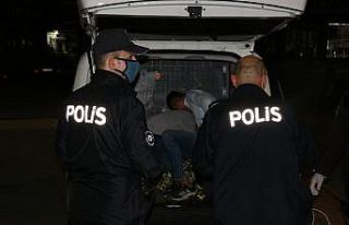 Sokağı çıkma kısıtlamasına uymayan 4 kişiye...