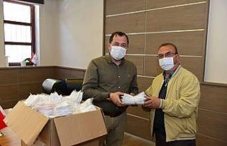 Süleymanpaşa Belediyesi ürettiği maskeleri muhtarlıklara...