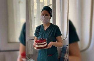 Sultan Hemşire korona virüsü yendi, diğer hastalara...