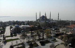 Sultanahmet Meydanı sessizliğe büründü