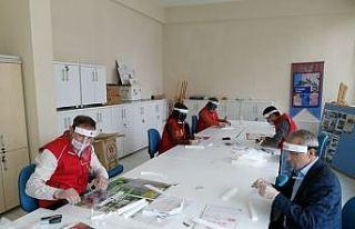 Sungurlu Gençlik Merkezi’nde maske mesaisi