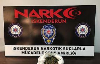 Şüpheli araçtan uyuşturucu çıktı