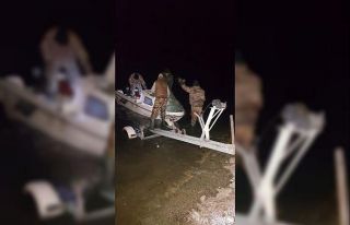 Suya izinsiz bırakılmış 13 bin metre misine ağ...