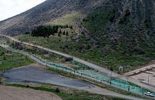 Talas’ta dört bir koldan yeşil alan çalışması