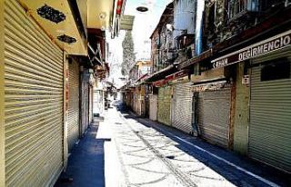 Tarihi Mısır Çarşısı’nın çevresi bomboş...