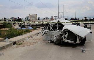 Tarlaya giden anne-kız, trafik kazasında hayatını...