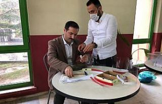 Tatvan Belediyesinden siperlik maske üretimi