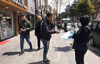 Tatvan’da sosyal mesafe kontrol noktaları oluşturuldu