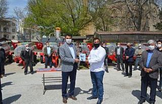 Tavşanlı’da 13 köye yangın söndürme tankeri