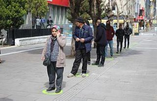 Tedbirler işe yardı, PTT önünde yoğunluk azaldı