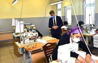 Teknik Lisede günlük 6 bin maske üretiliyor