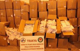 Tıbbi koruyucu malzeme kaçakçılığına geçit...