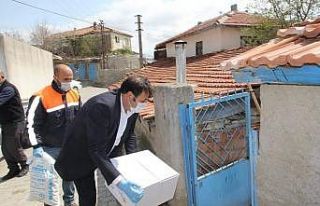 Toplanan yardımlar ihtiyaç sahiplerine ulaştırılıyor