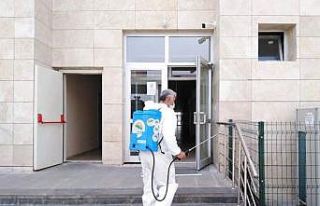 Toroslar’ın her köşesi gün boyu dezenfekte ediliyor